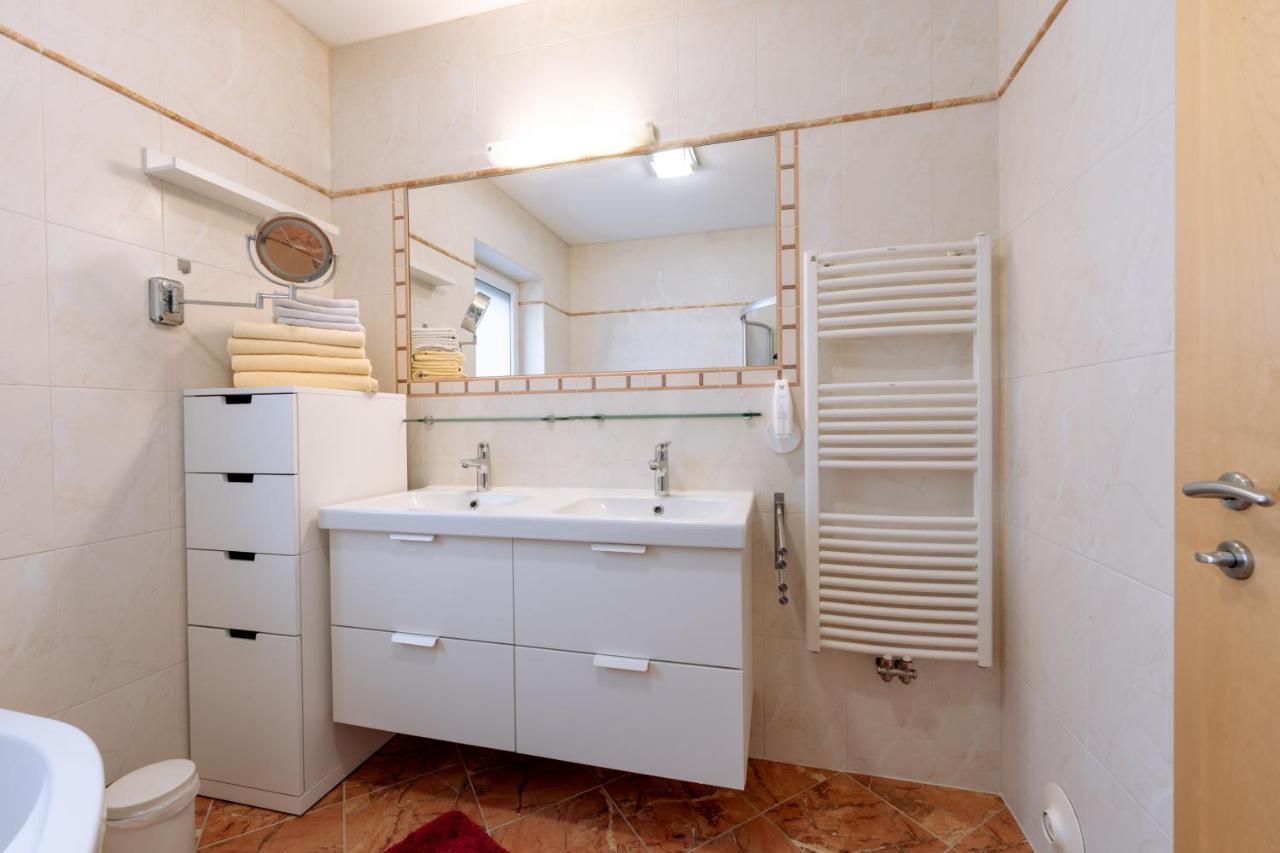 Apartment Steindl Längenfeld Exteriör bild